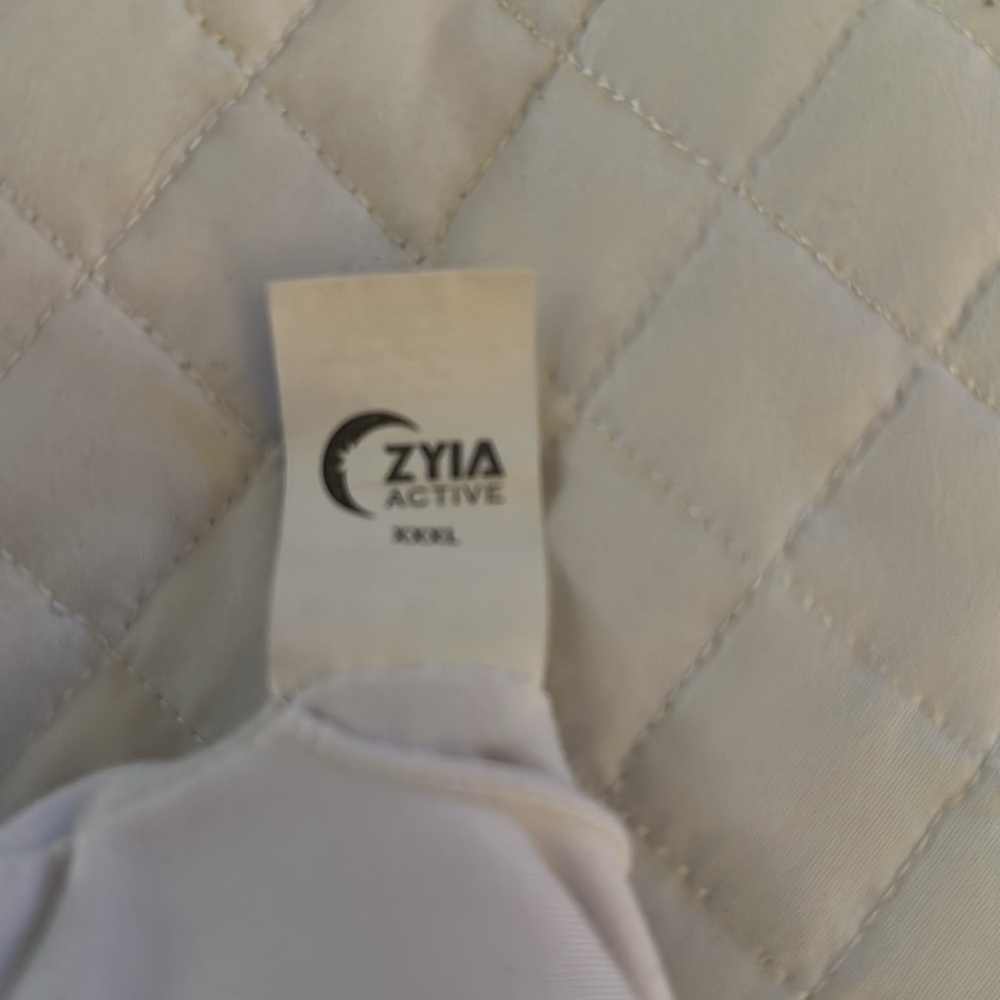 Zyia Sports Bra - Picture 3 of 3